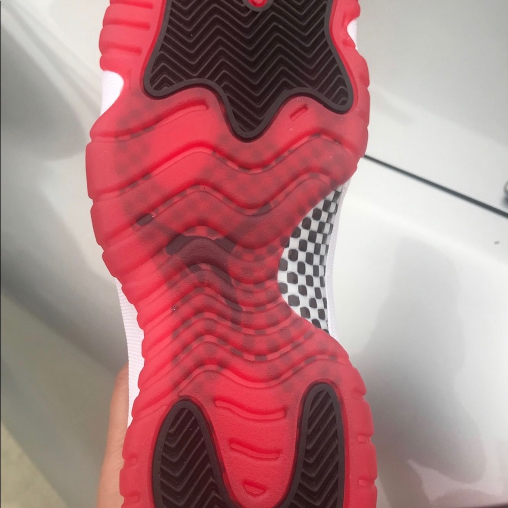 Bred 11 size 5.5y